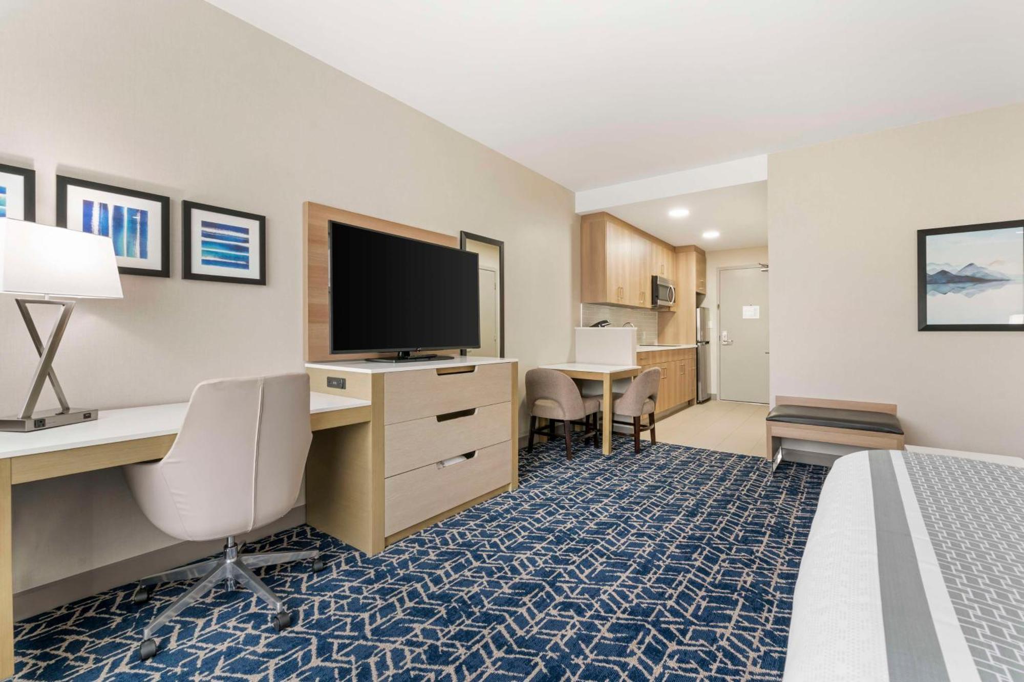 Best Western Premier Route 97 Vernon Extérieur photo