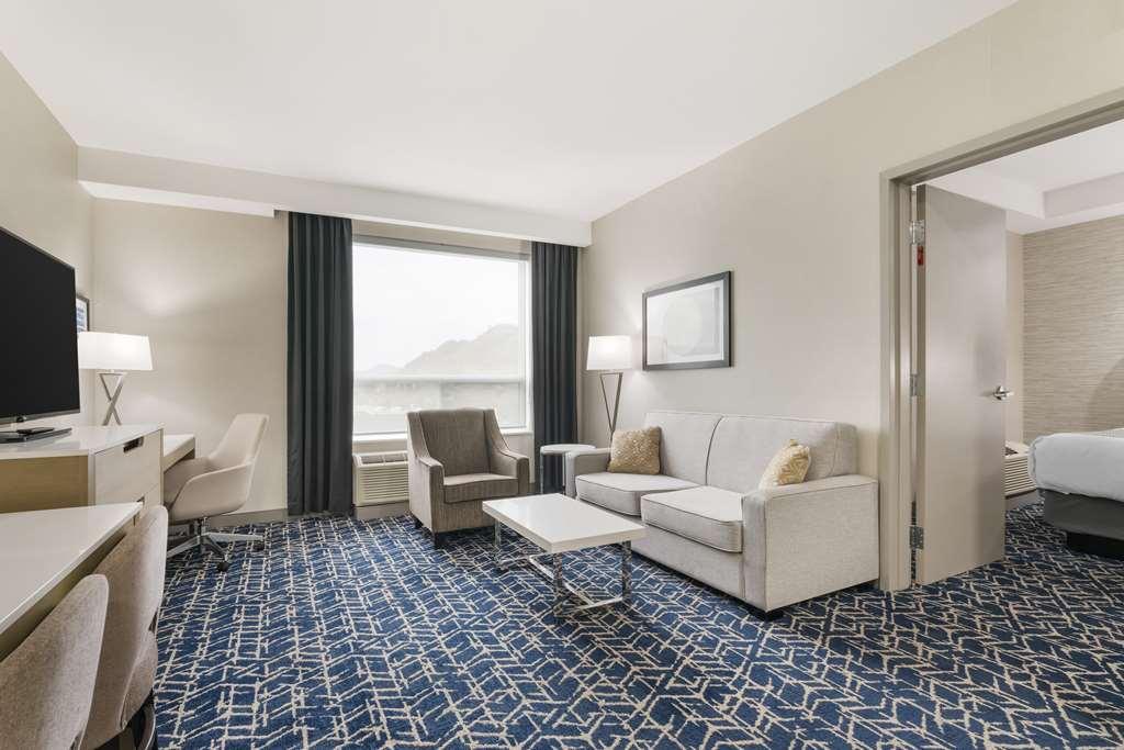 Best Western Premier Route 97 Vernon Chambre photo